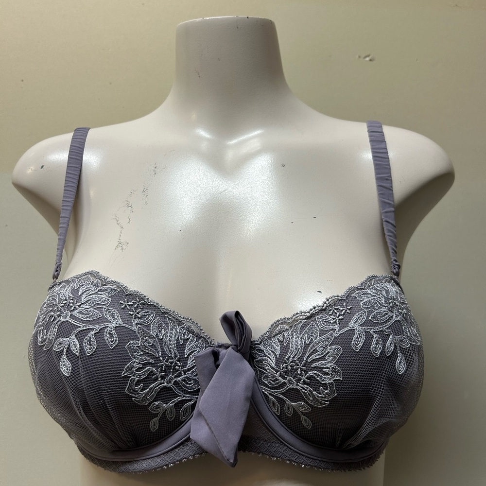 2/$75💥- BRA| Women’s Affinitas Intimates bra 32DD